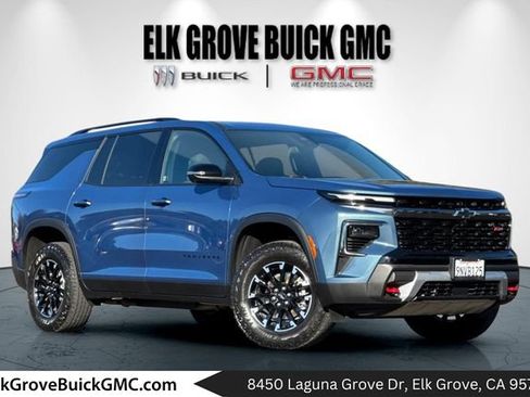 Used 2024 Chevrolet Traverse Z71 w/ LPO, Cargo Package AWD/4WD image 1