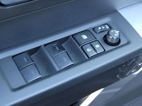 Used 2025 Toyota Tundra Platinum image 19