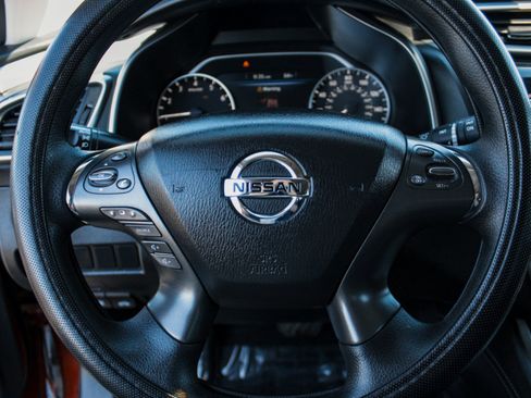 Used 2019 Nissan Murano S AWD/4WD image 11