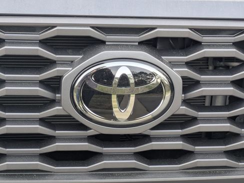 Used 2022 Toyota Tacoma TRD Off-Road image 27