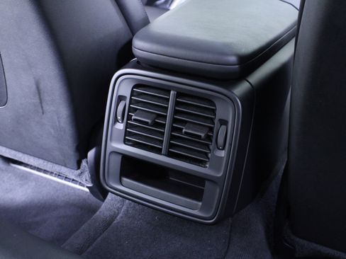 Used 2021 Porsche Taycan 4S image 16