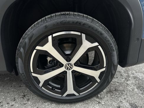 New 2026 Volkswagen Tiguan SE image 34