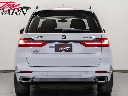Used 2022 BMW X7 xDrive40i w/ Premium Package image 4