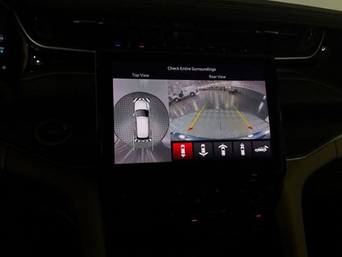 Used 2022 Jeep Grand Cherokee Limited 4xe w/ Luxury Tech Group II image 23