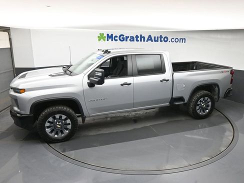 Used 2023 Chevrolet Silverado 2500 Custom w/ Custom Value Package AWD/4WD image 18