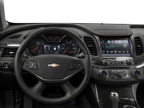 Used 2018 Chevrolet Impala Premier FWD image 10