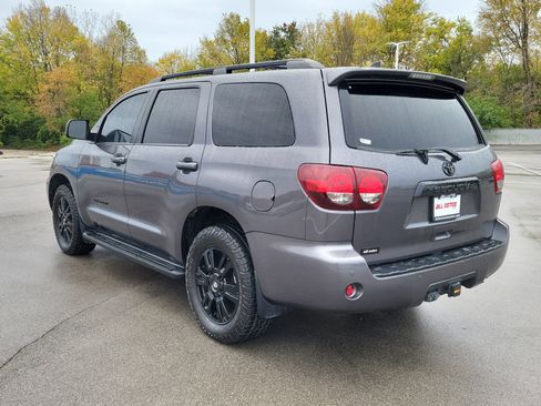Certified 2022 Toyota Sequoia TRD Sport image 4