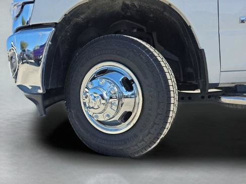 Used 2024 RAM 3500 Big Horn AWD/4WD image 38