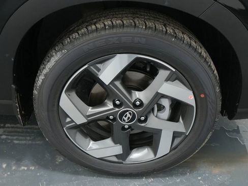 New 2026 Hyundai Venue SEL FWD image 11