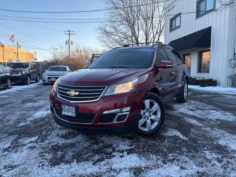 Used 2016 Chevrolet Traverse LT w/ Style and Technology Package image 1