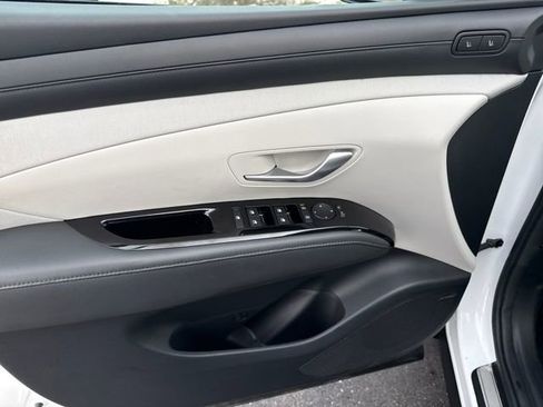 Used 2025 Hyundai Tucson Limited FWD image 8