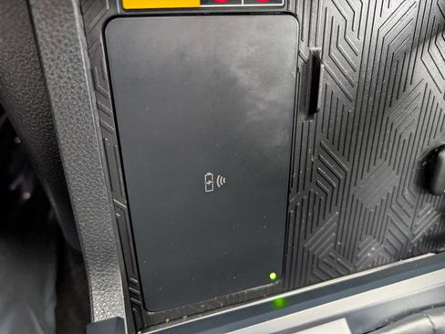 Used 2024 Toyota Tacoma Limited w/ Limited Package (LT) image 22