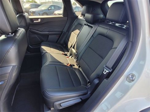 New 2025 Ford Escape SE image 6