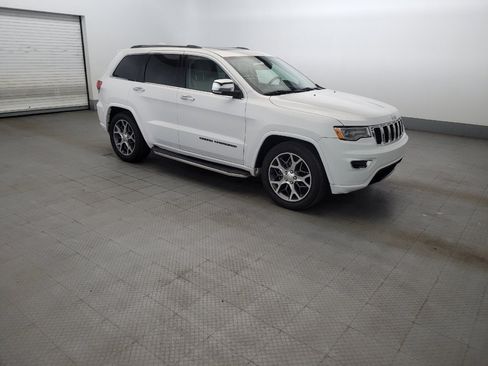 Used 2020 Jeep Grand Cherokee Overland AWD/4WD image 11