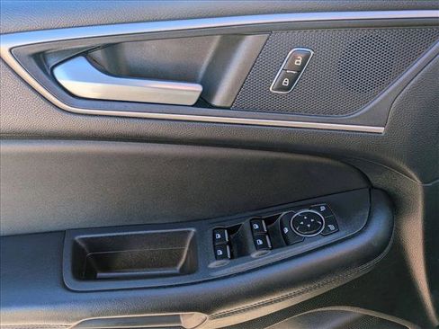 Used 2023 Ford Edge SEL image 14