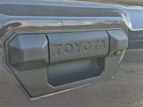 Used 2024 Toyota Tacoma TRD Sport AWD/4WD image 27
