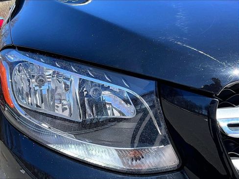 Used 2017 Mercedes-Benz GLC 300 4MATIC image 24