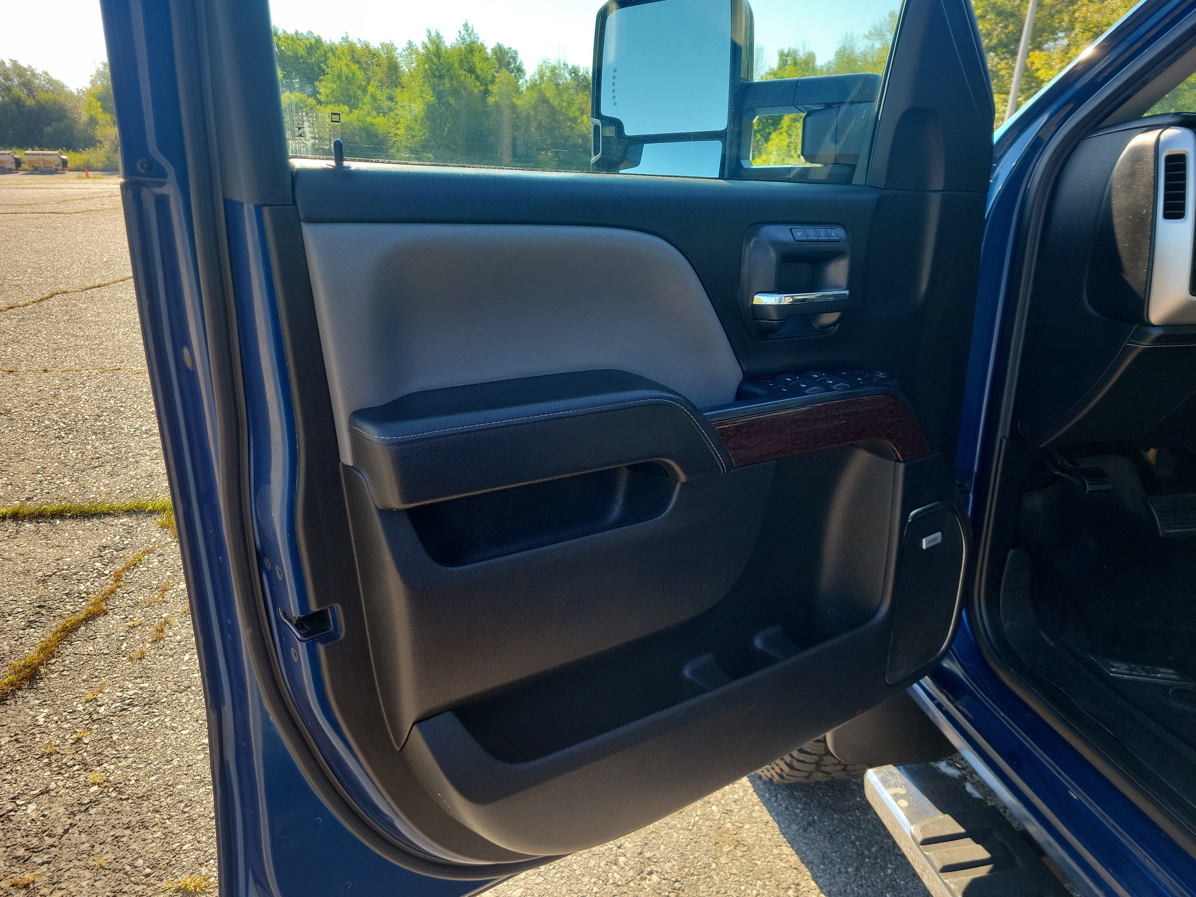 Used 2018 GMC Sierra 2500 SLT AWD/4WD image 15