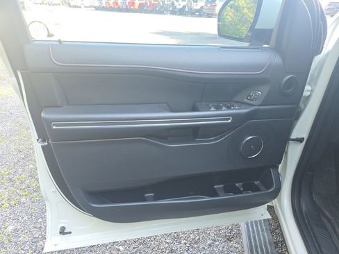 Used 2024 Ford Expedition Max Limited AWD/4WD image 12