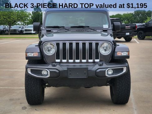 Used 2018 Jeep Wrangler Unlimited Sahara w/ Cold Weather Group AWD/4WD image 3