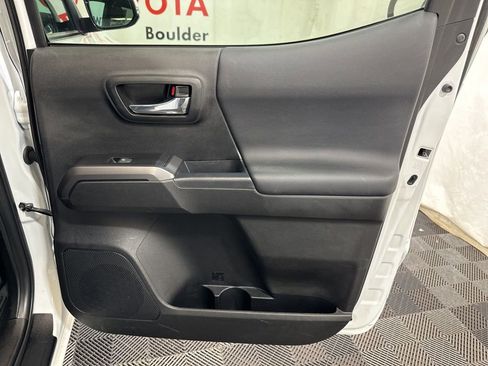 Used 2023 Toyota Tacoma TRD Sport image 14