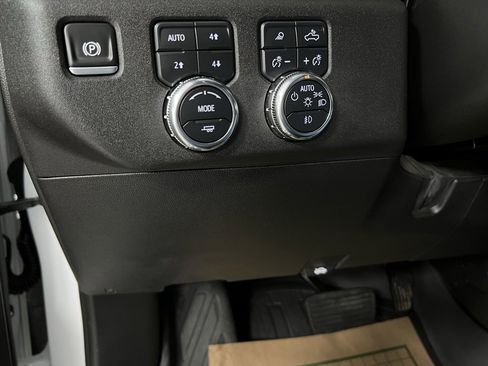 Used 2025 GMC Sierra 1500 Elevation w/ Elevation Premium Package image 37