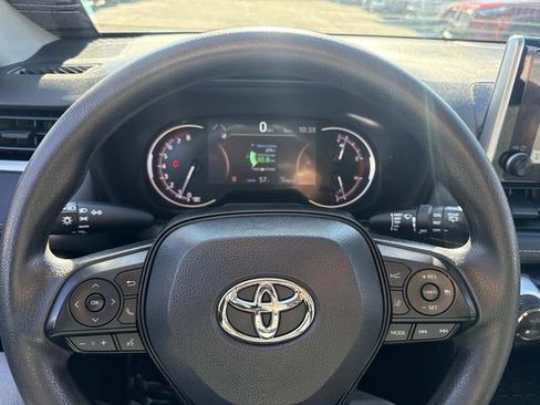 Used 2023 Toyota RAV4 XLE image 28