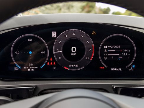 New 2025 Porsche Cayenne Coupe image 29