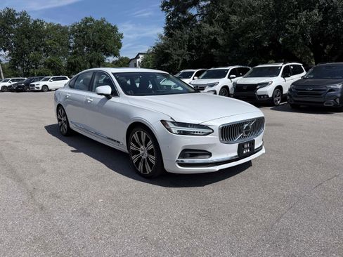 Certified 2023 Volvo S90 B6 Plus AWD/4WD image 5