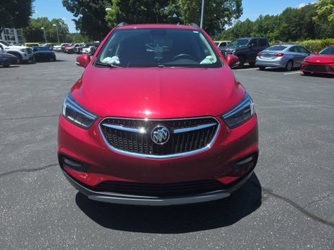 Used 2019 Buick Encore Essence w/ Experience Buick Package FWD image 2