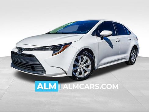 Used 2023 Toyota Corolla LE FWD image 1