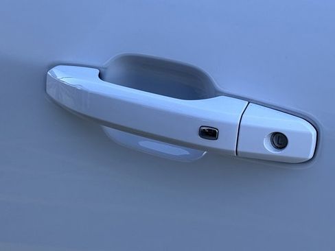 Used 2024 GMC Sierra 2500 AT4 w/ AT4 Premium Plus Package image 15