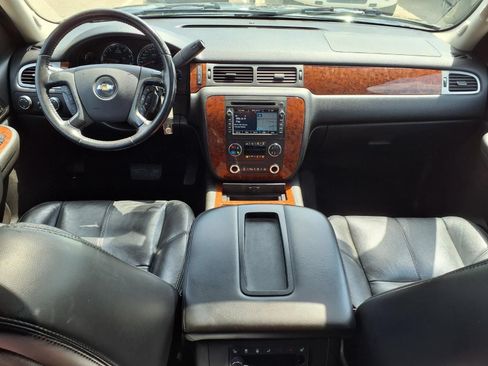 Used 2007 Chevrolet Tahoe LTZ w/ LTZ Preferred Equipment Group AWD/4WD image 10