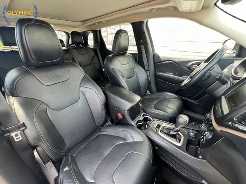 Used 2016 Jeep Cherokee Limited w/ Luxury Group AWD/4WD image 47