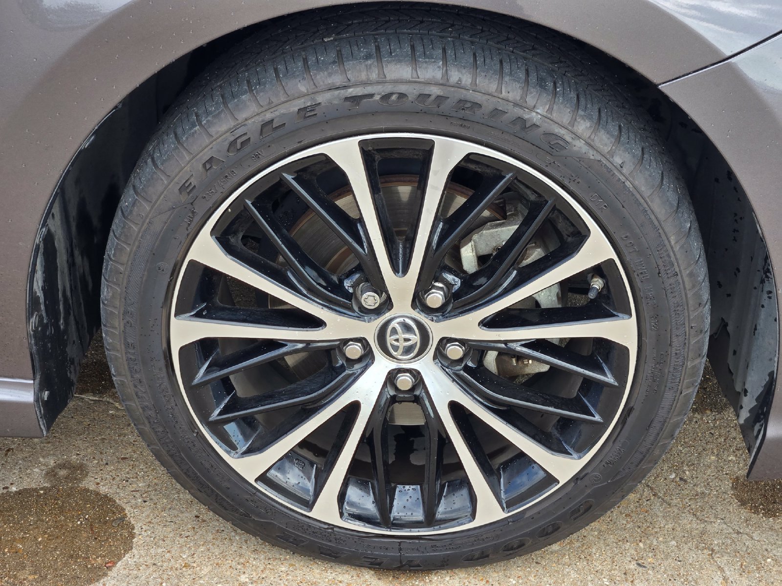 Used 2019 Toyota Camry SE FWD image 9