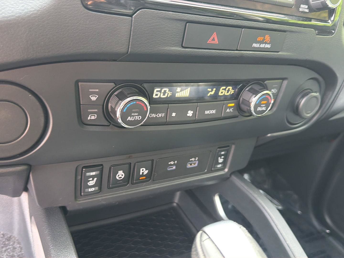 Used 2022 Nissan Frontier SV w/ SV Premium Package RWD image 25