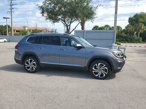 Certified 2021 Volkswagen Atlas SEL Premium AWD/4WD image 3