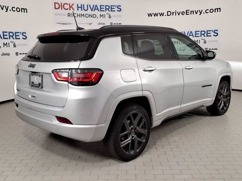 Used 2024 Jeep Compass Limited w/ High Altitude Package AWD/4WD image 4