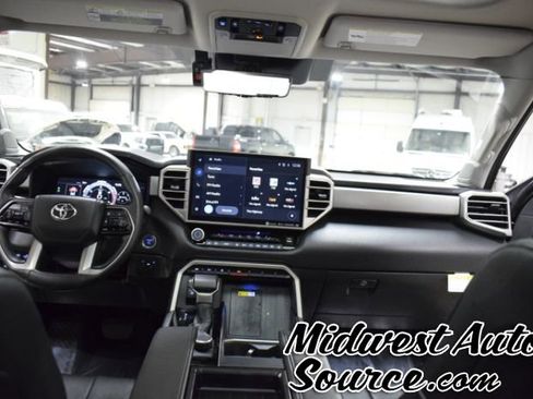 Used 2024 Toyota Tundra Limited image 27