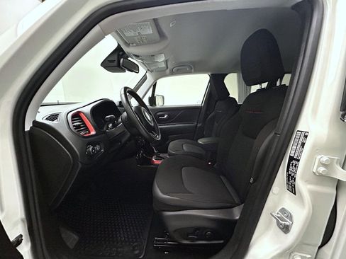 Used 2022 Jeep Renegade Trailhawk image 10