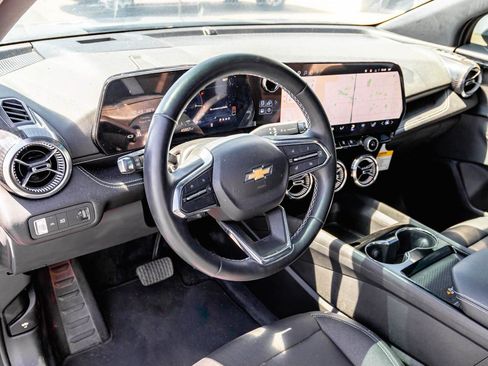 Used 2024 Chevrolet Blazer EV LT AWD/4WD image 8