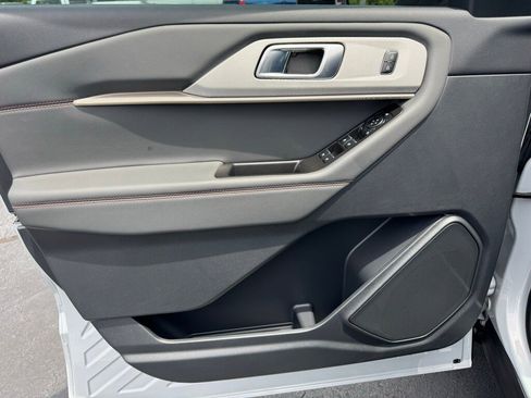 New 2025 Ford Explorer Active image 20