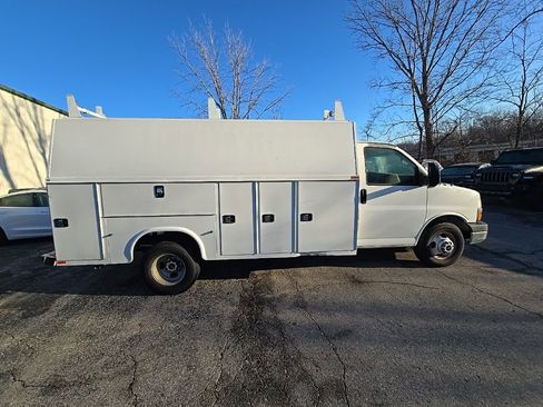 Used 2012 GMC Savana 3500 Work Van image 9