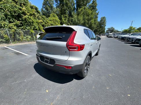 Used 2025 Volvo XC40 B5 Plus AWD/4WD image 14