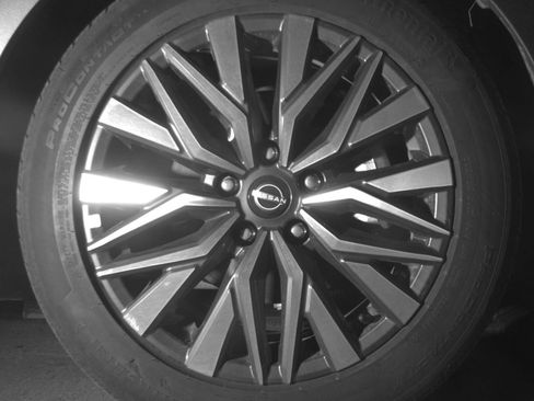 Used 2025 Nissan Altima 2.5 SV FWD image 16