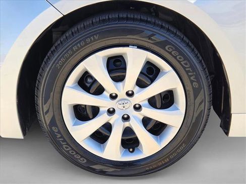 Used 2024 Toyota Corolla LE image 22