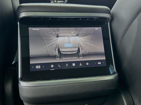 Used 2022 Tesla Model S AWD/4WD image 17