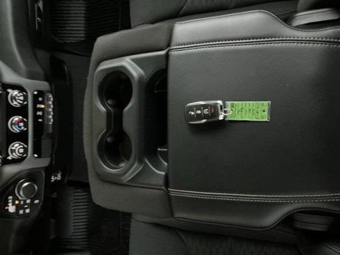 Used 2025 RAM 1500 Big Horn AWD/4WD image 12