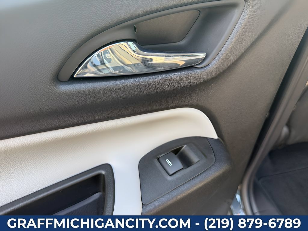 Used 2023 Chevrolet Equinox LT w/ Driver Convenience Package AWD/4WD image 21