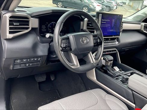 Used 2024 Toyota Tundra Limited AWD/4WD image 17